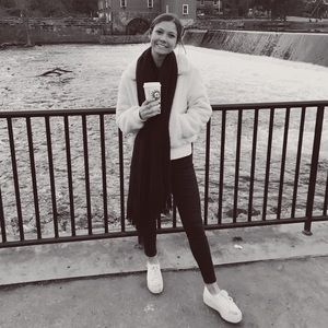 Meet your Posher, Megan